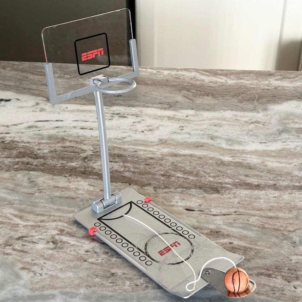 ESPN Desktop Basketball Game - Handheld Toy / Office / Table Finger Game